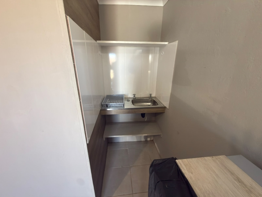 To Let 1 Bedroom Property for Rent in Schoemansville Western Cape